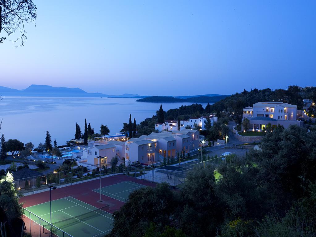 Porto Galini Seaside Resort&Spa Nikiana Exterior foto View of the campus