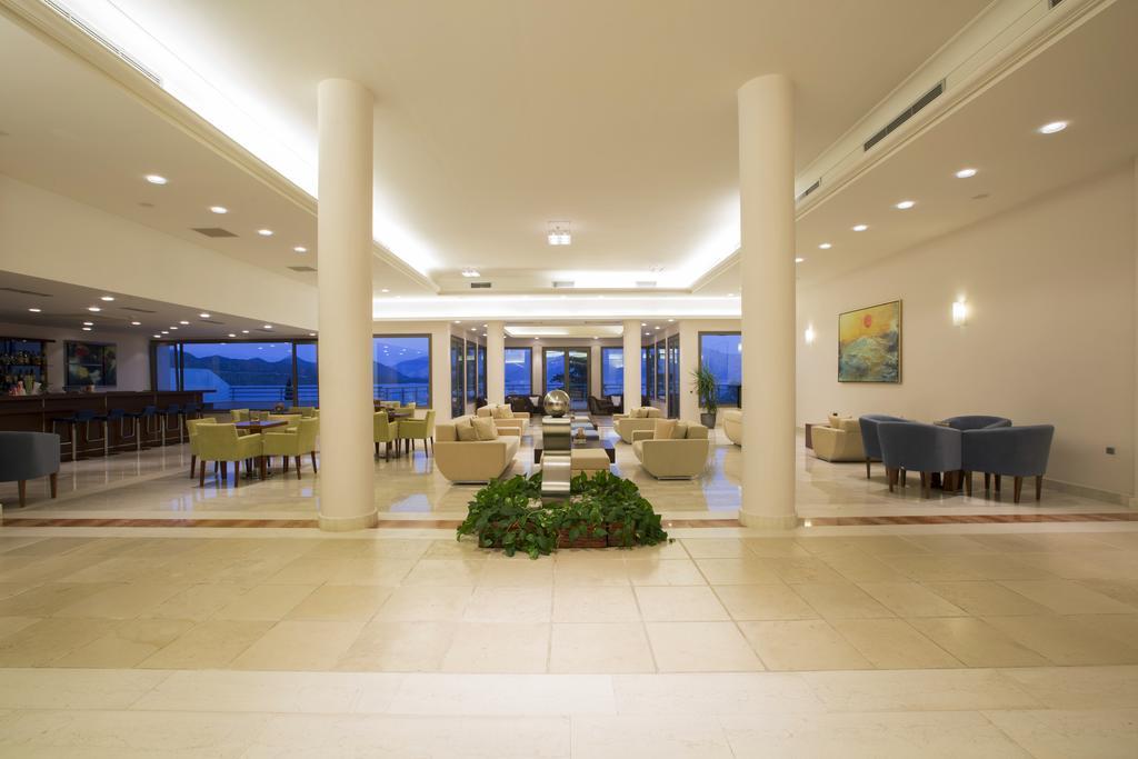Porto Galini Seaside Resort&Spa Nikiana Exterior foto Lobby